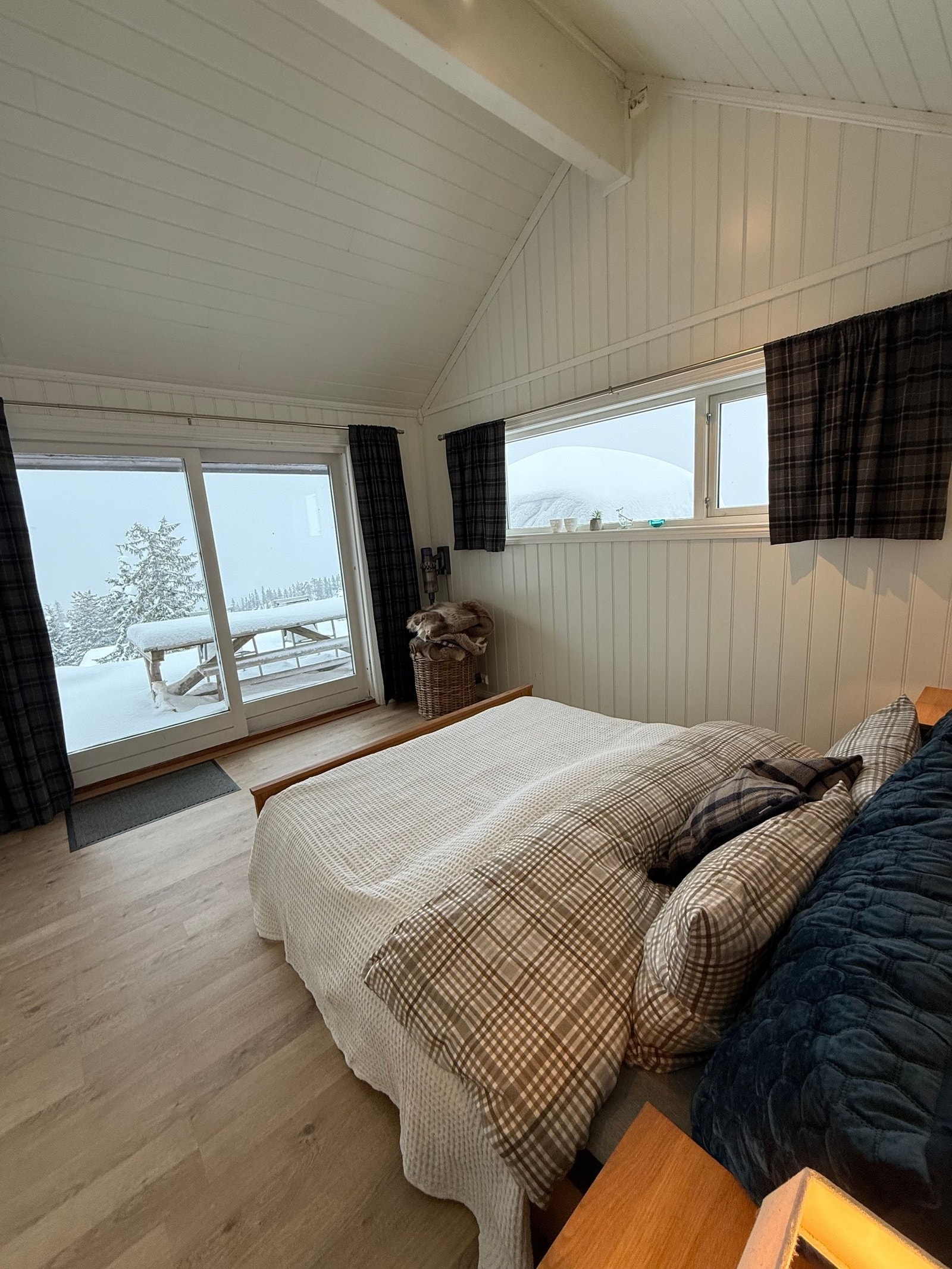 Direkte utgang til terrasse med jacuzzi Galleribilde