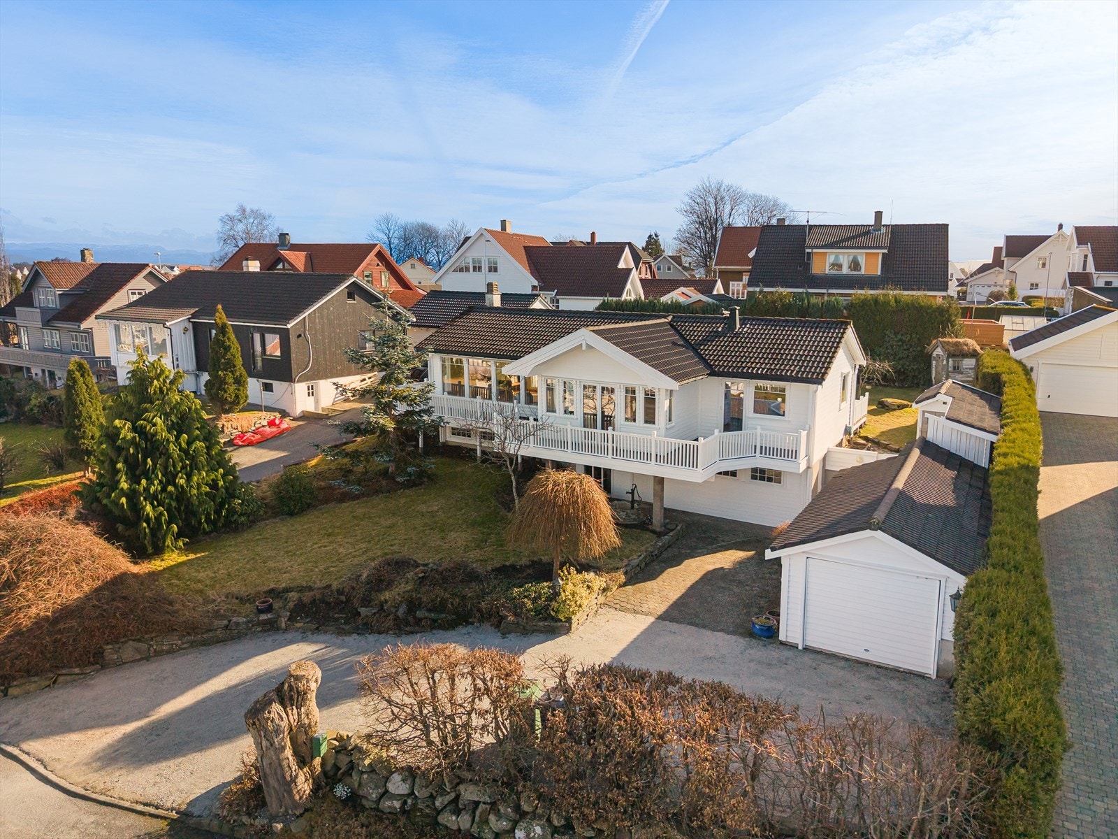 Innholdsrik, praktisk og påbygget enebolig Galleribilde