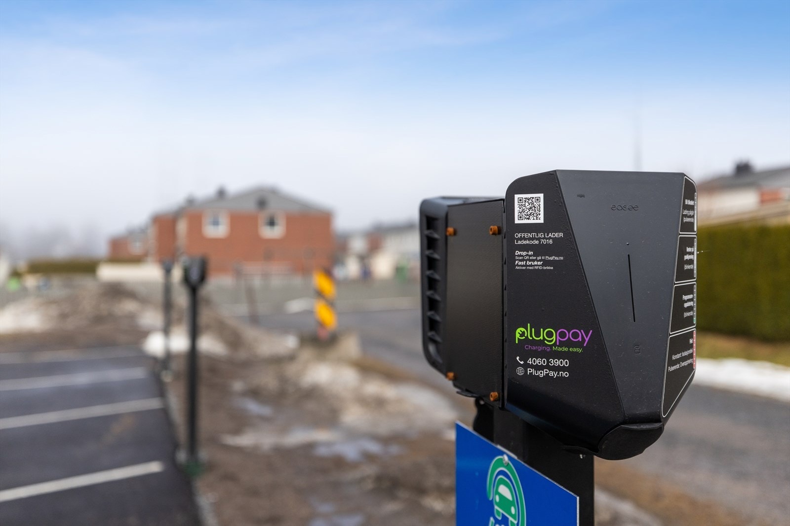 På felles parkeringsområde er det tilrettelagt for elbillading. Galleribilde