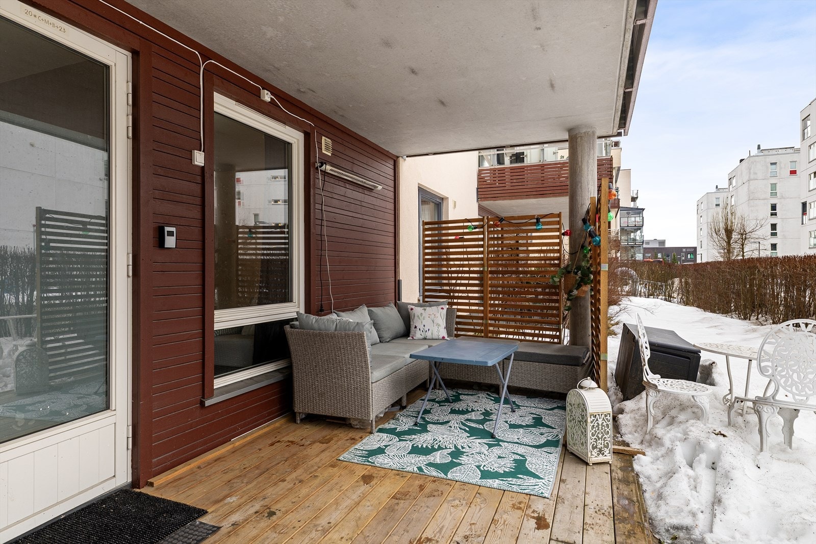 Markterrassen har også varmelampe for kjøligere kvelder som nytes på terrassen. Galleribilde