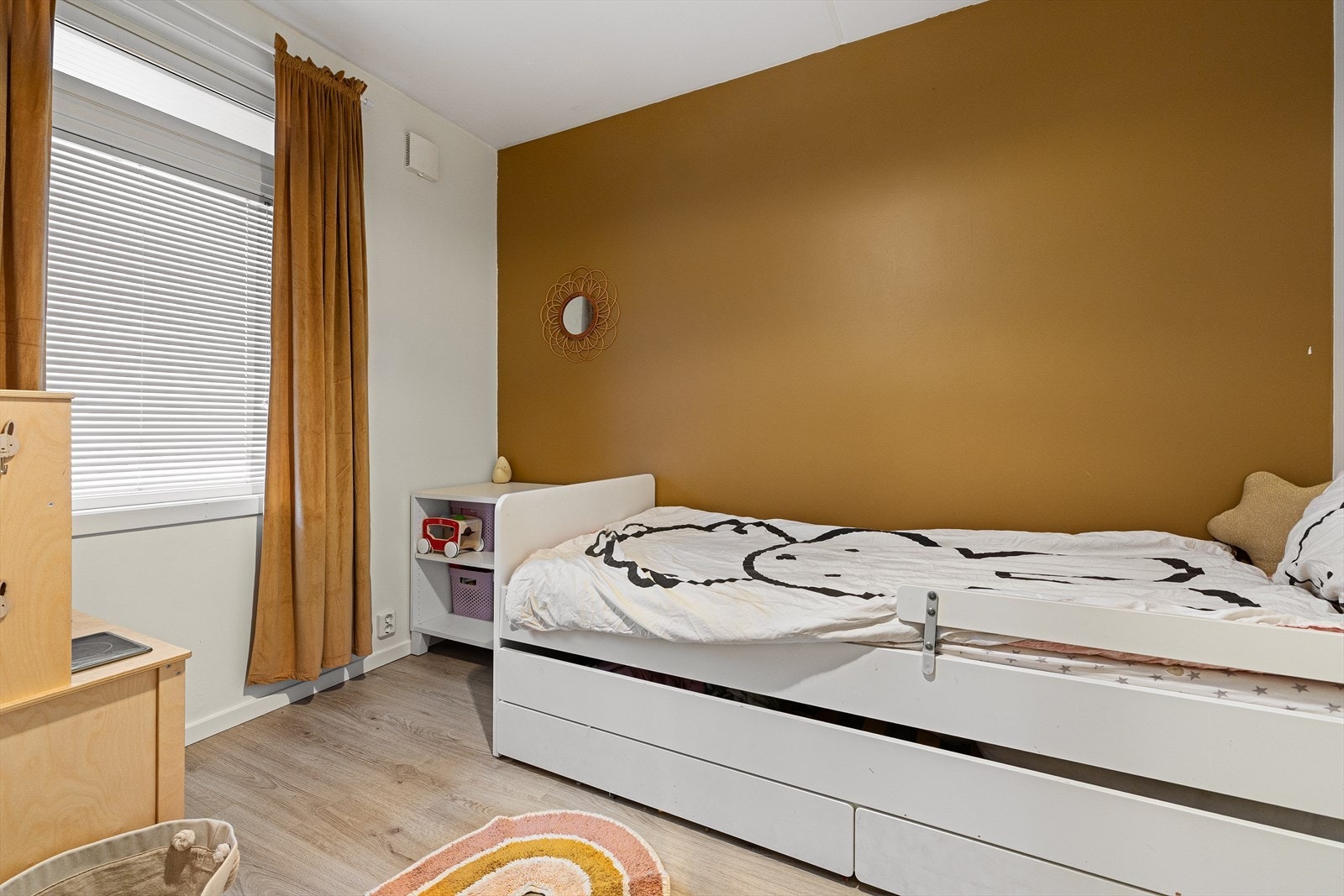 Rommet har en fin størrelse med plass til seng. Galleribilde