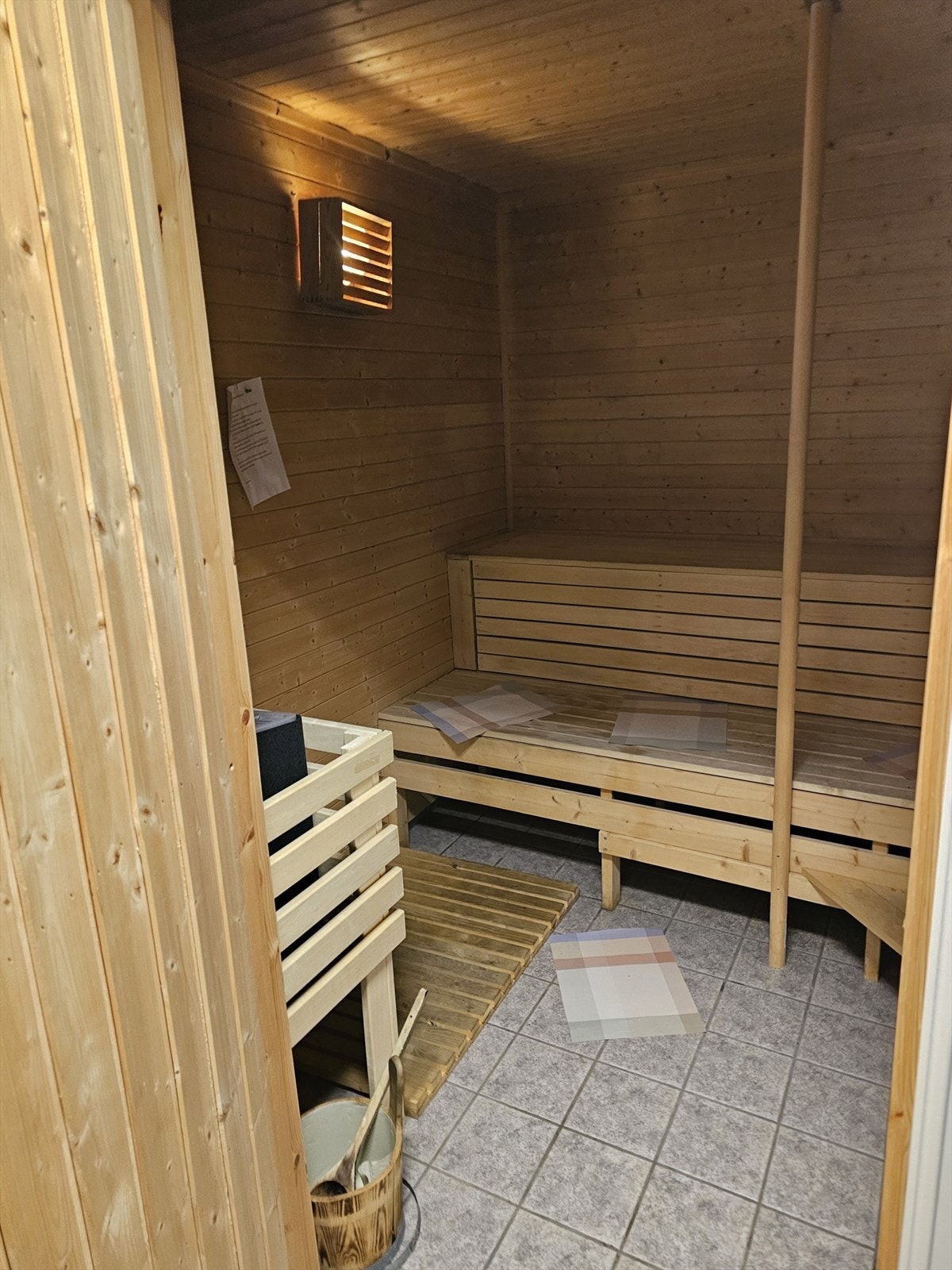 Badstu i borettslaget. Galleribilde