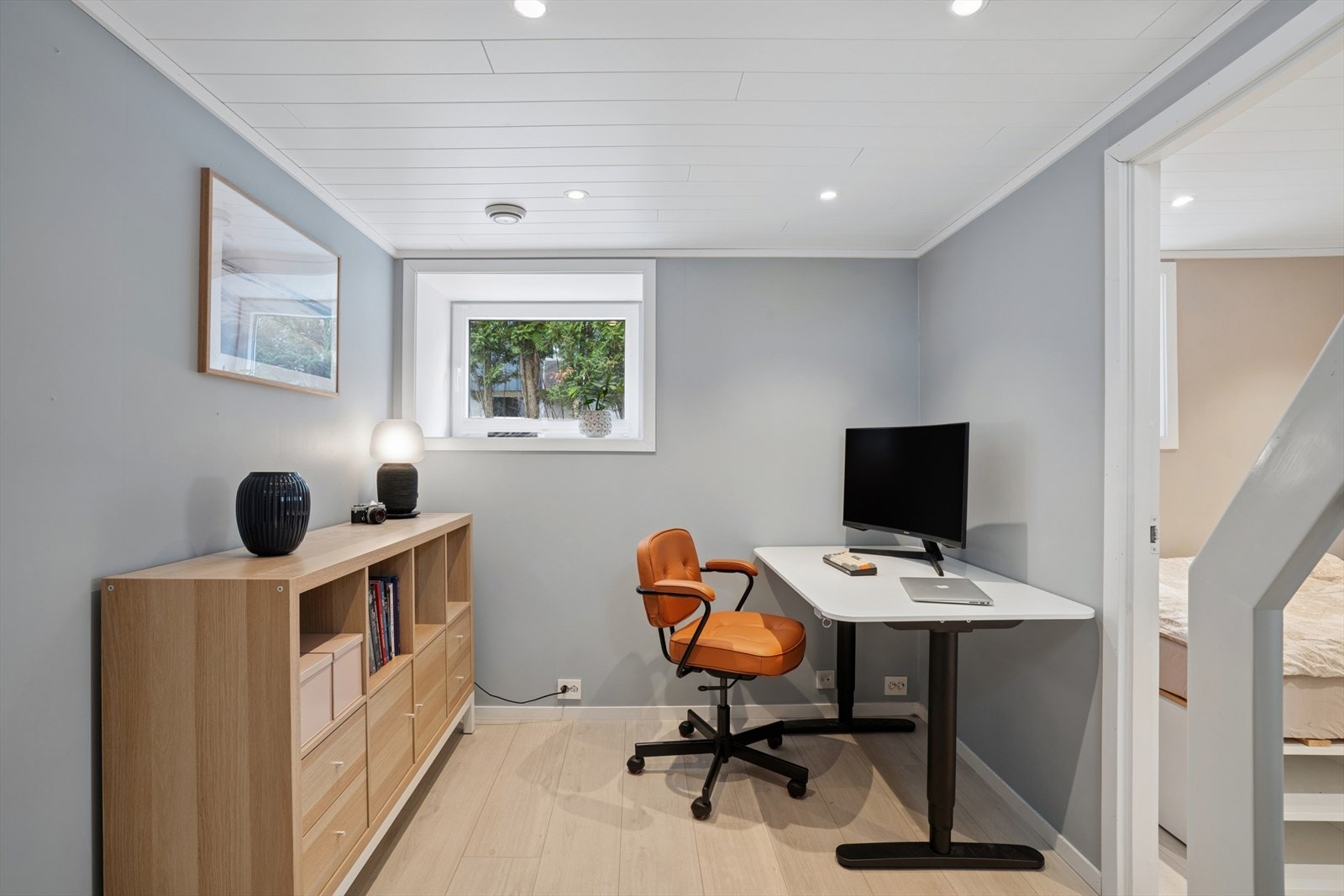 Underetasjen er omsøkt og godkjent til varig opphold. Galleribilde