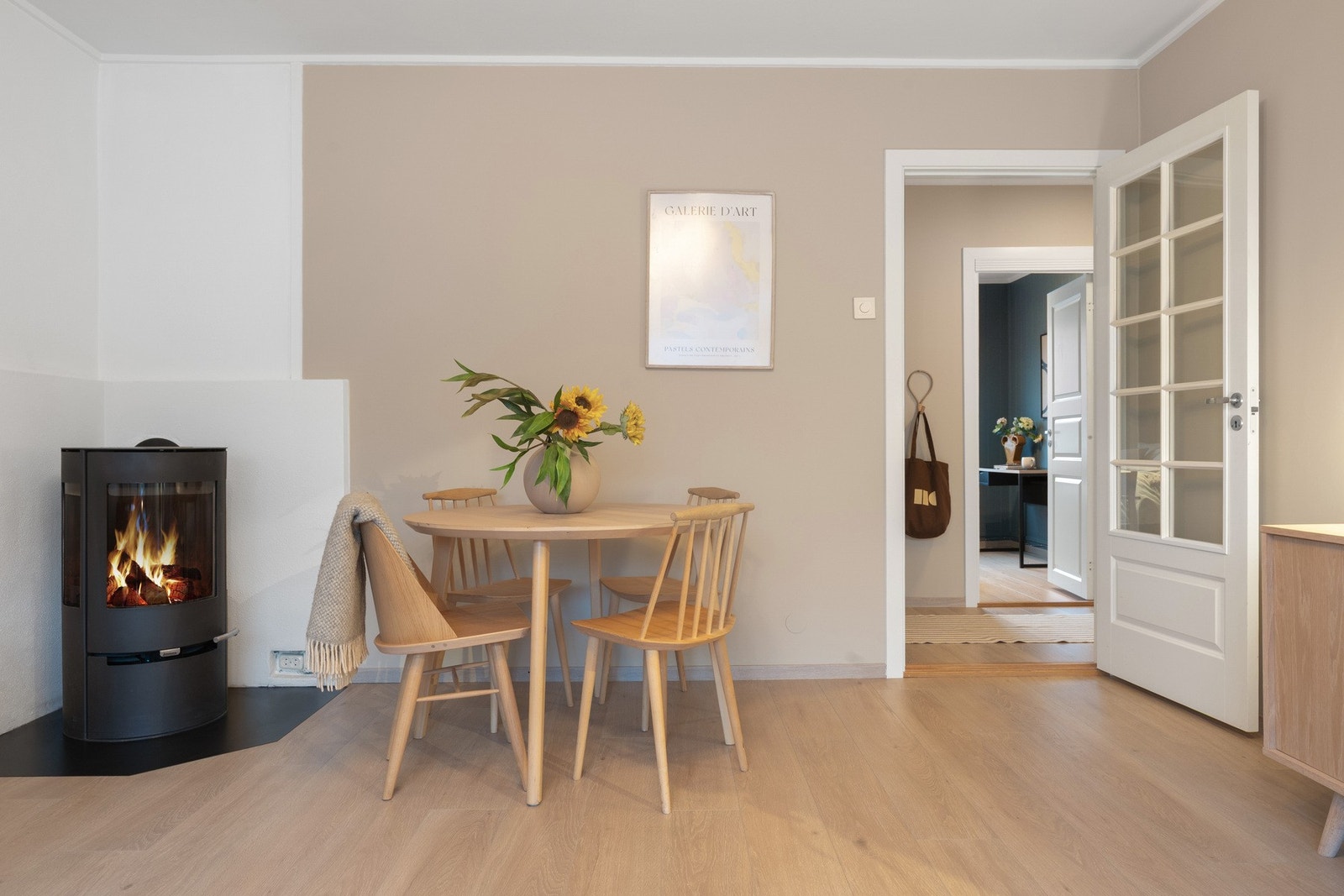 - Det er lagt nytt laminatgulv i leiligheten i perioden 2022/2023 - Galleribilde