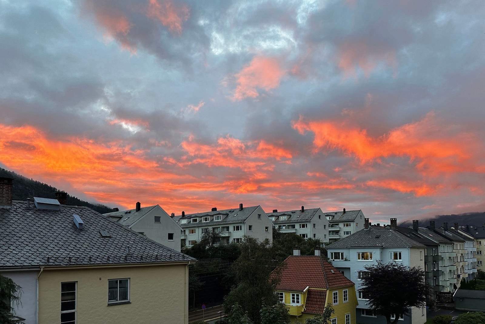 - Nydelige solnedganger på sommerstid (bilde tatt av selger) - Galleribilde