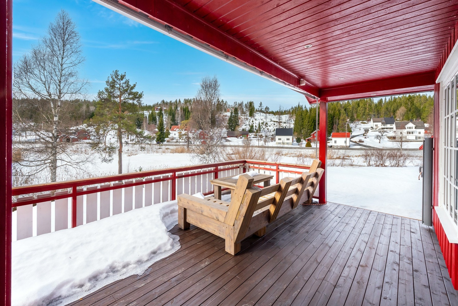 Her kan man nyte late dager i solveggen. Galleribilde