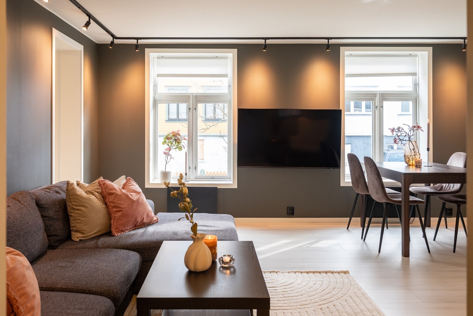 Her bor du i rolige omgivelser med kort vei til flere av byens studiesteder, Festningen, Solsiden, sentrum og Bakklandet m.m. Galleribilde