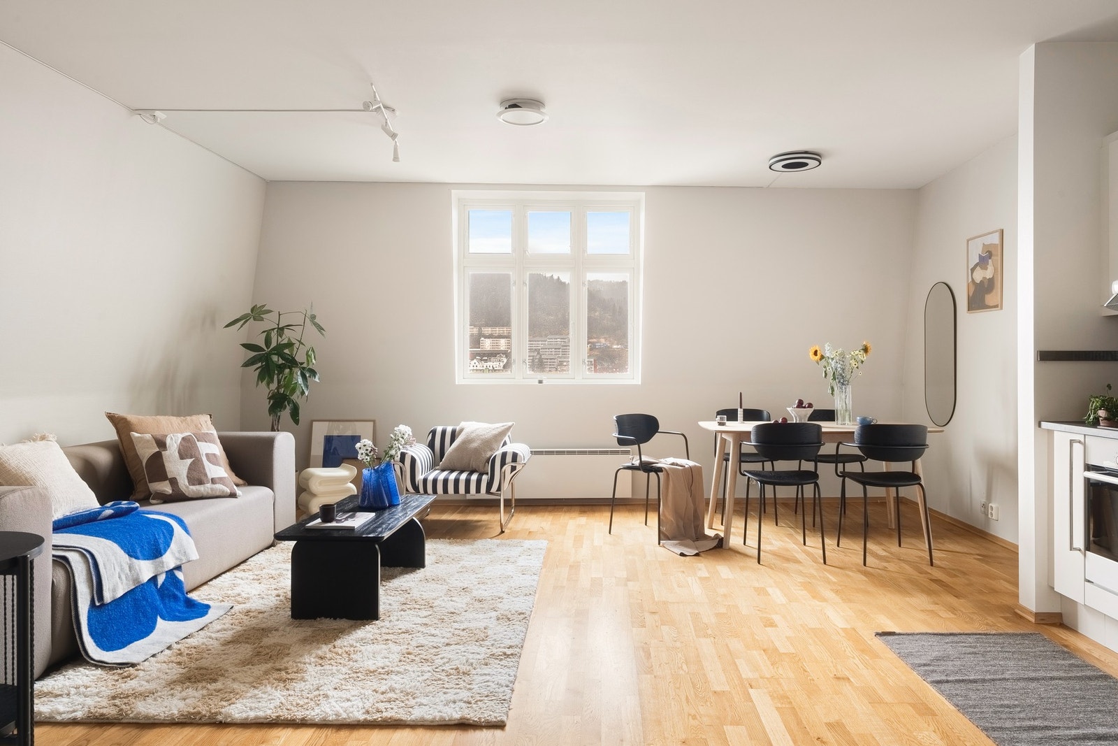 EIE eiendomsmegling ved Simon Aasen har gleden av å presentere Olaf Ryes vei 11C! (Foto: Alexander Vie) Galleribilde