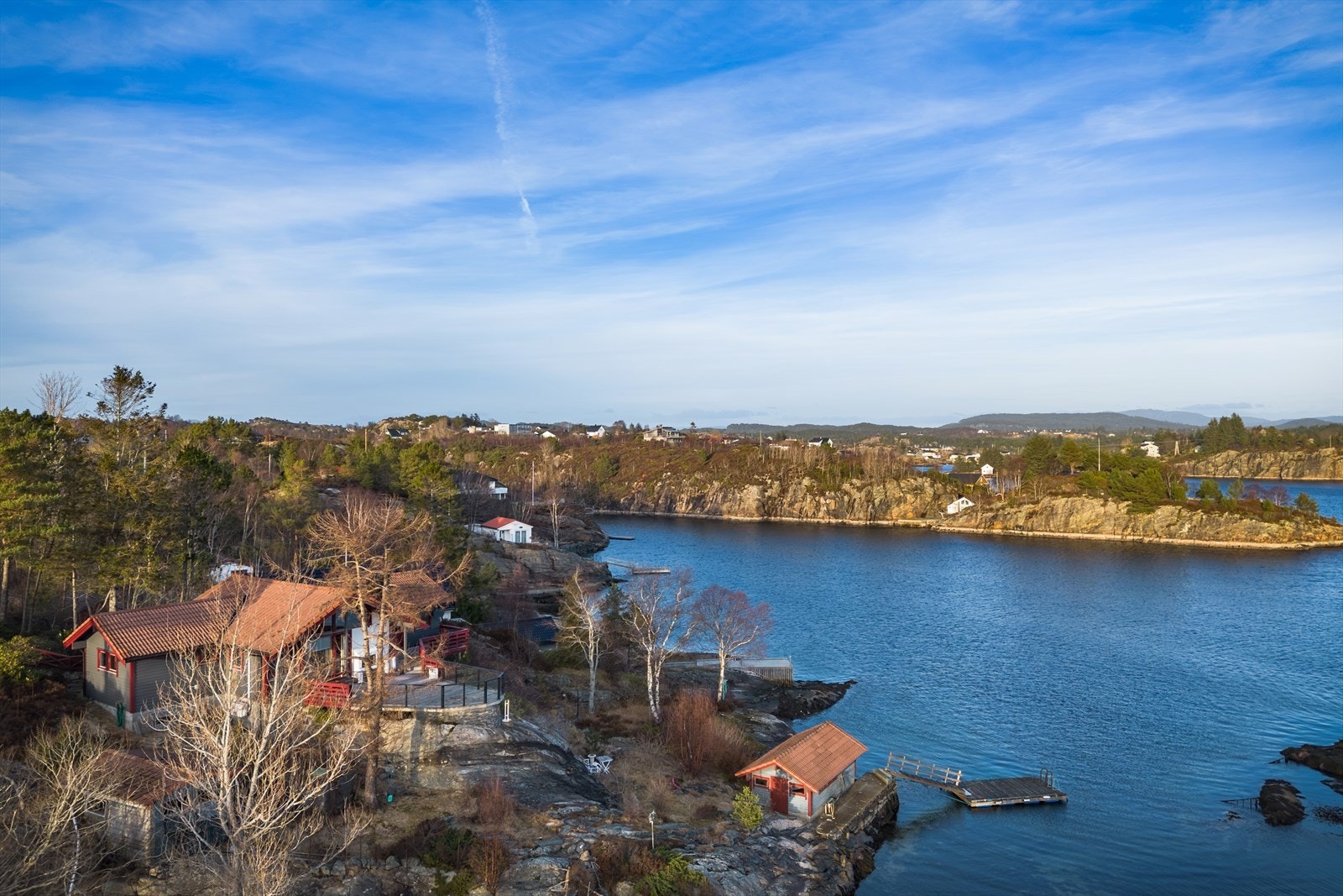En sjelden mulighet til å sikre seg en fritidseiendom med denne beliggenheten. Galleribilde