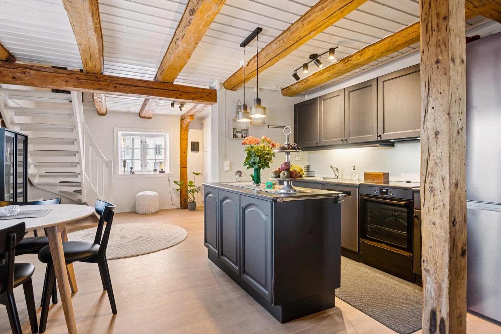 Leiligheten er flott ivaretatt og fremstår svært innbydende. Galleribilde