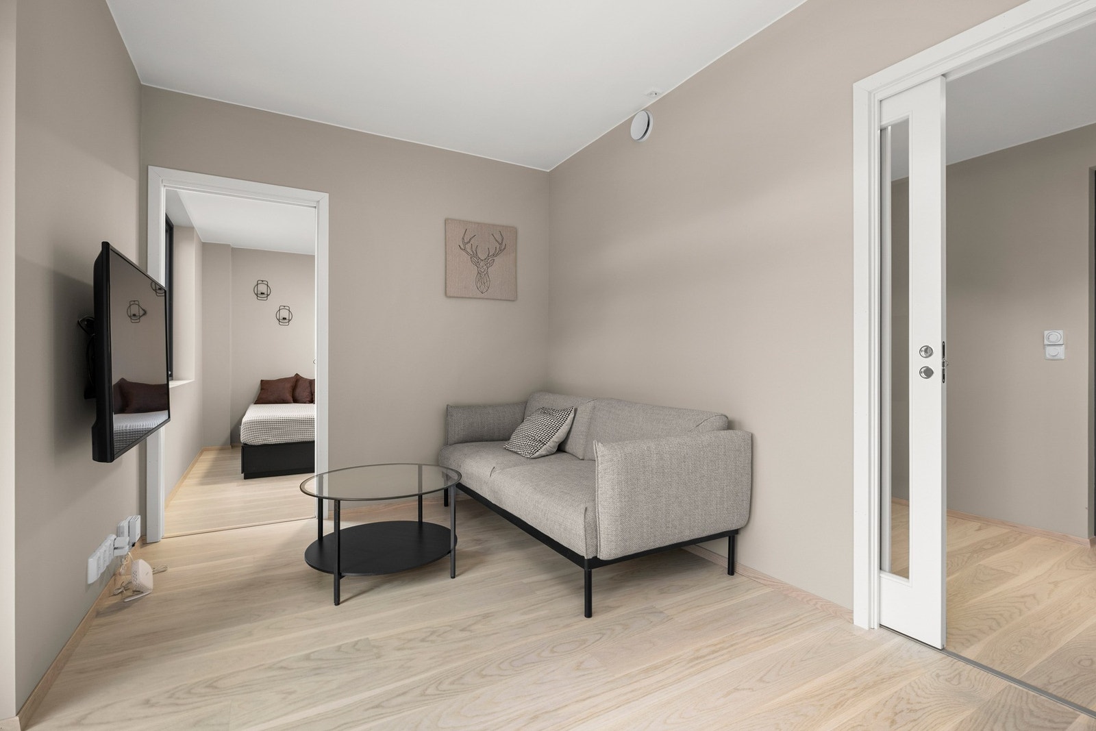 Leiligheten er fra 2025 og holder høy gjennomgående standard. Galleribilde