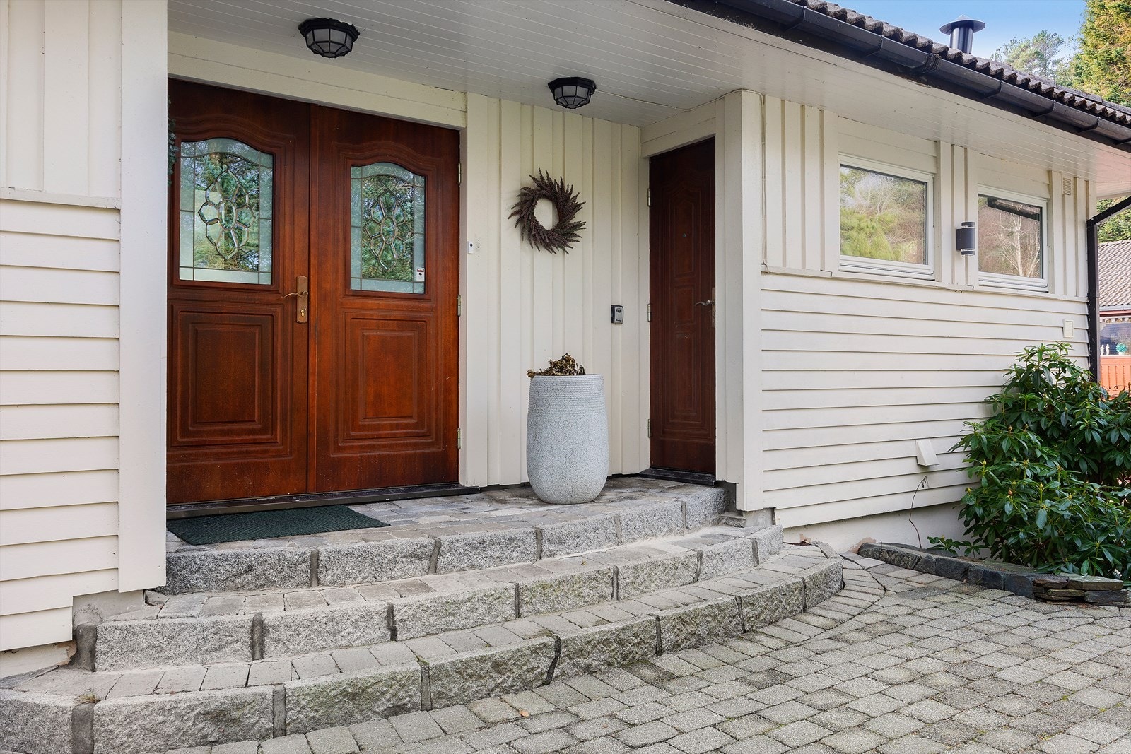 Fint inngangsparti Galleribilde