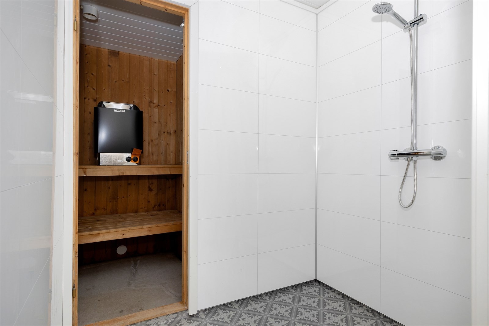 Dusjrom Galleribilde