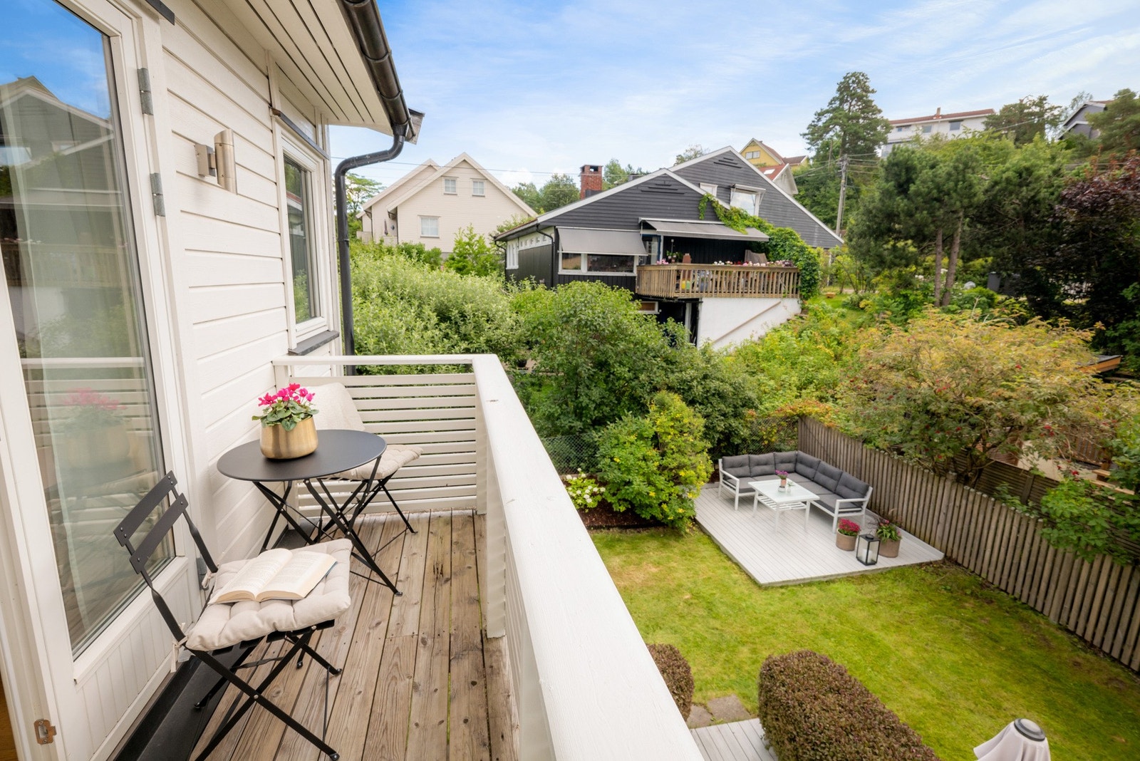 Sørøstvendt balkong på ca. 3 kvm, perfekt for morgenkaffen. Galleribilde