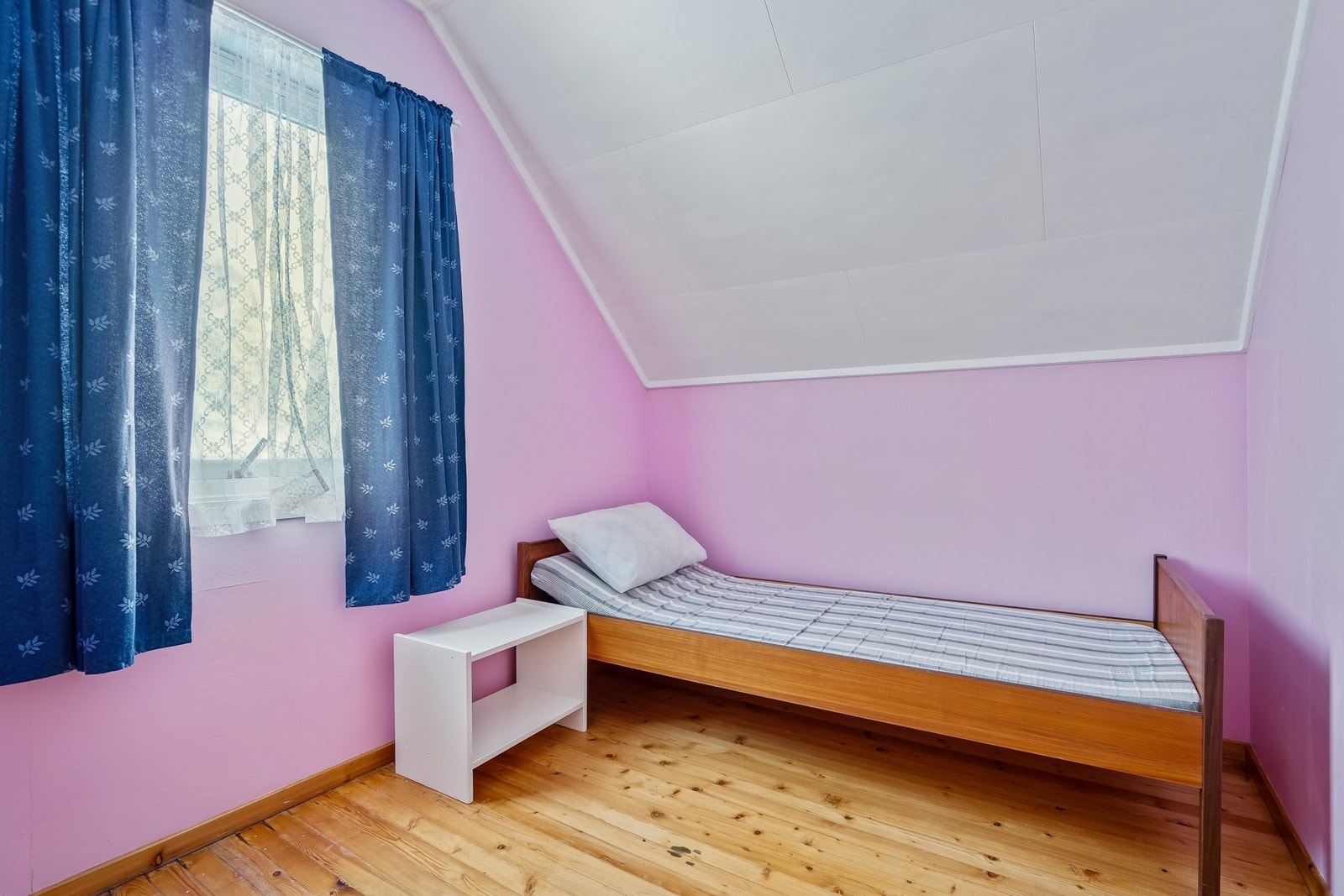 Soverom 2 av 4 på loftet Galleribilde