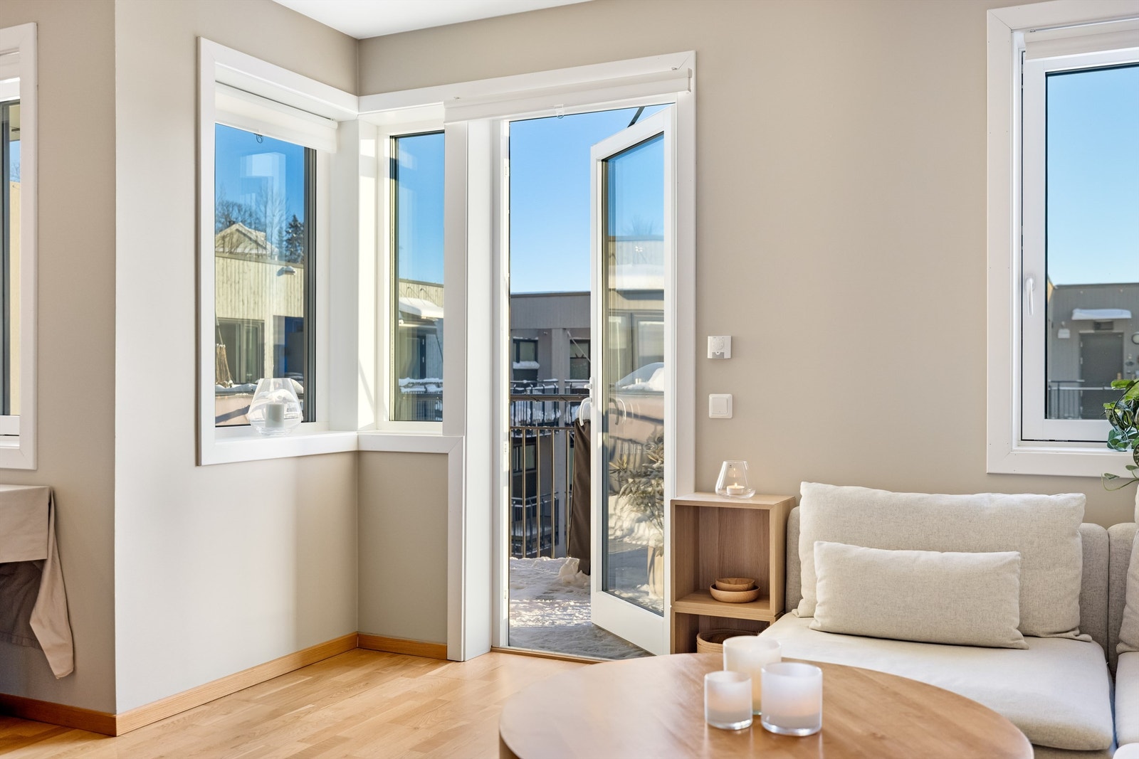 Velkommen inn til Nitteberglia 1! Flott 3-roms leilighet på Kjeller med flott utsikt Galleribilde