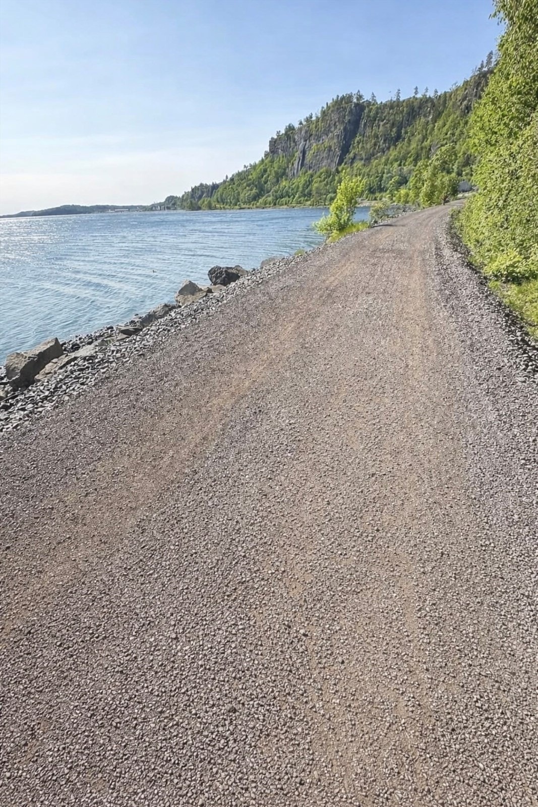 Sommerbilde fra selger. hyggelig tursti som tar deg til sentrum. Galleribilde