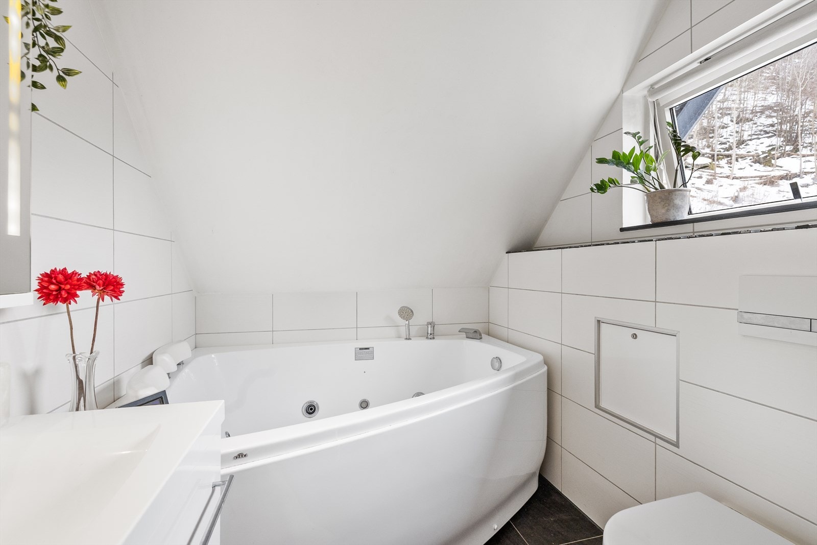 Videre finner du et badekar for et deilig bad. Galleribilde