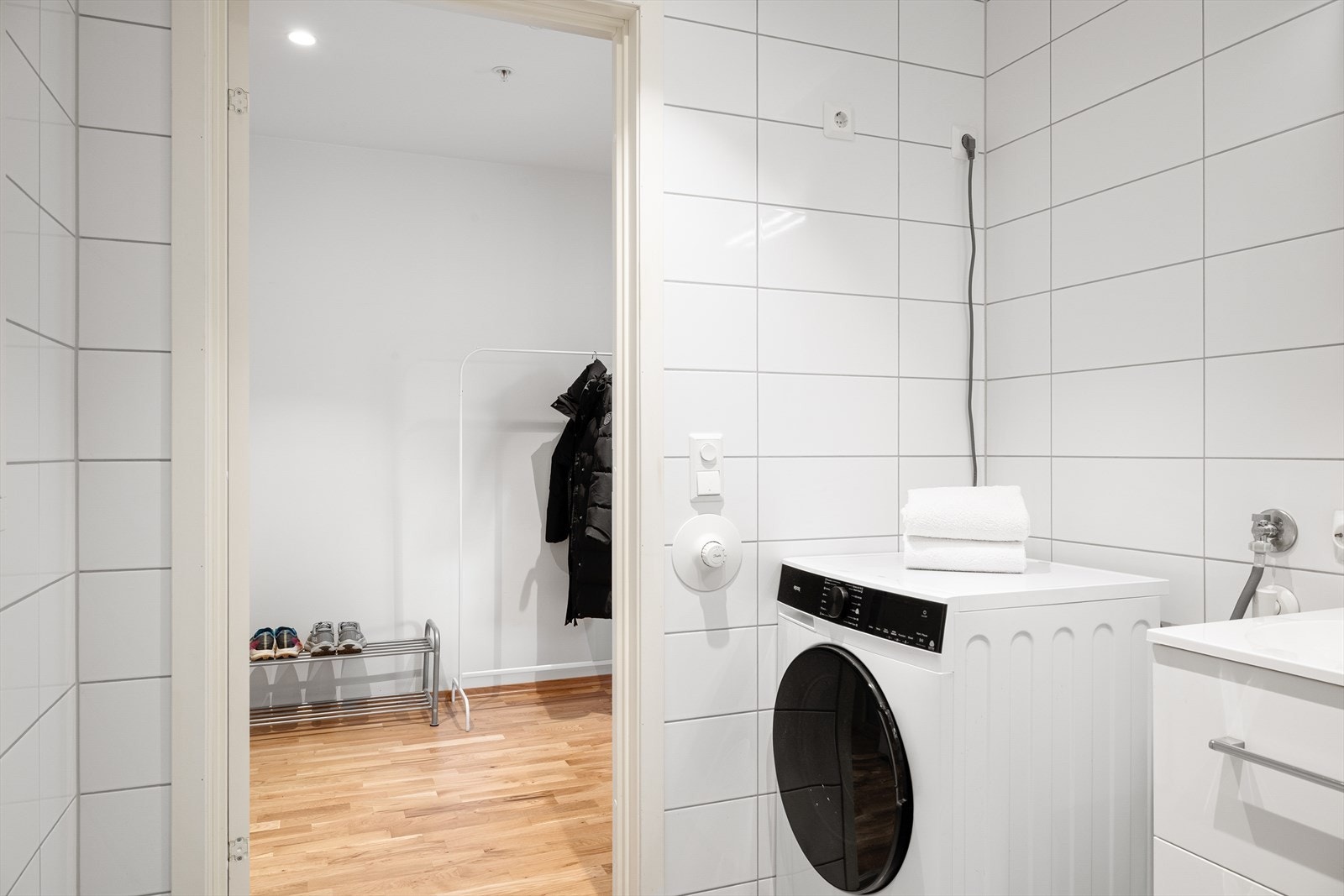 Et praktisk og moderne baderom med god plassutnyttelse. Galleribilde