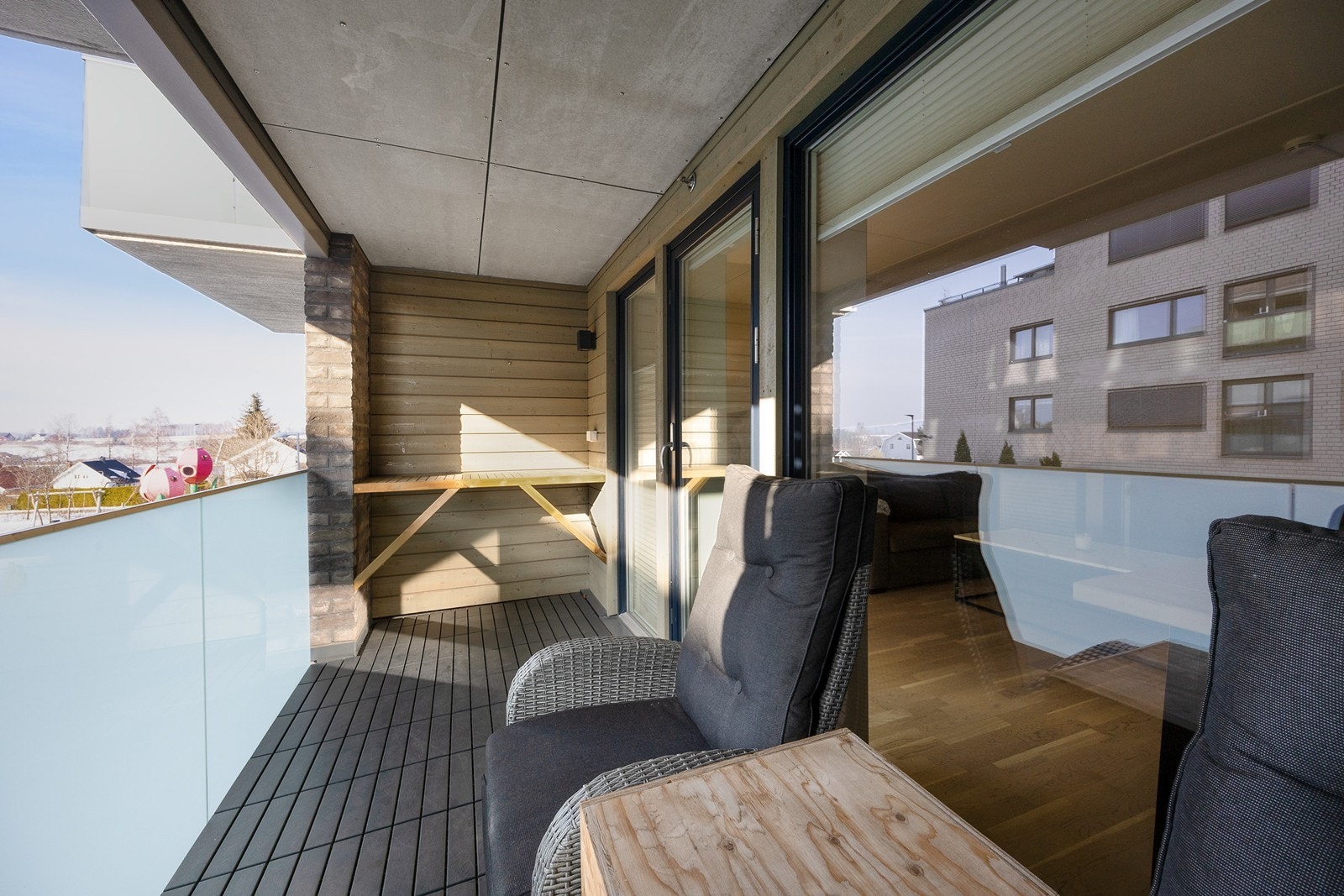 Ute på balkongen er det belysning og stikkontakt. Galleribilde