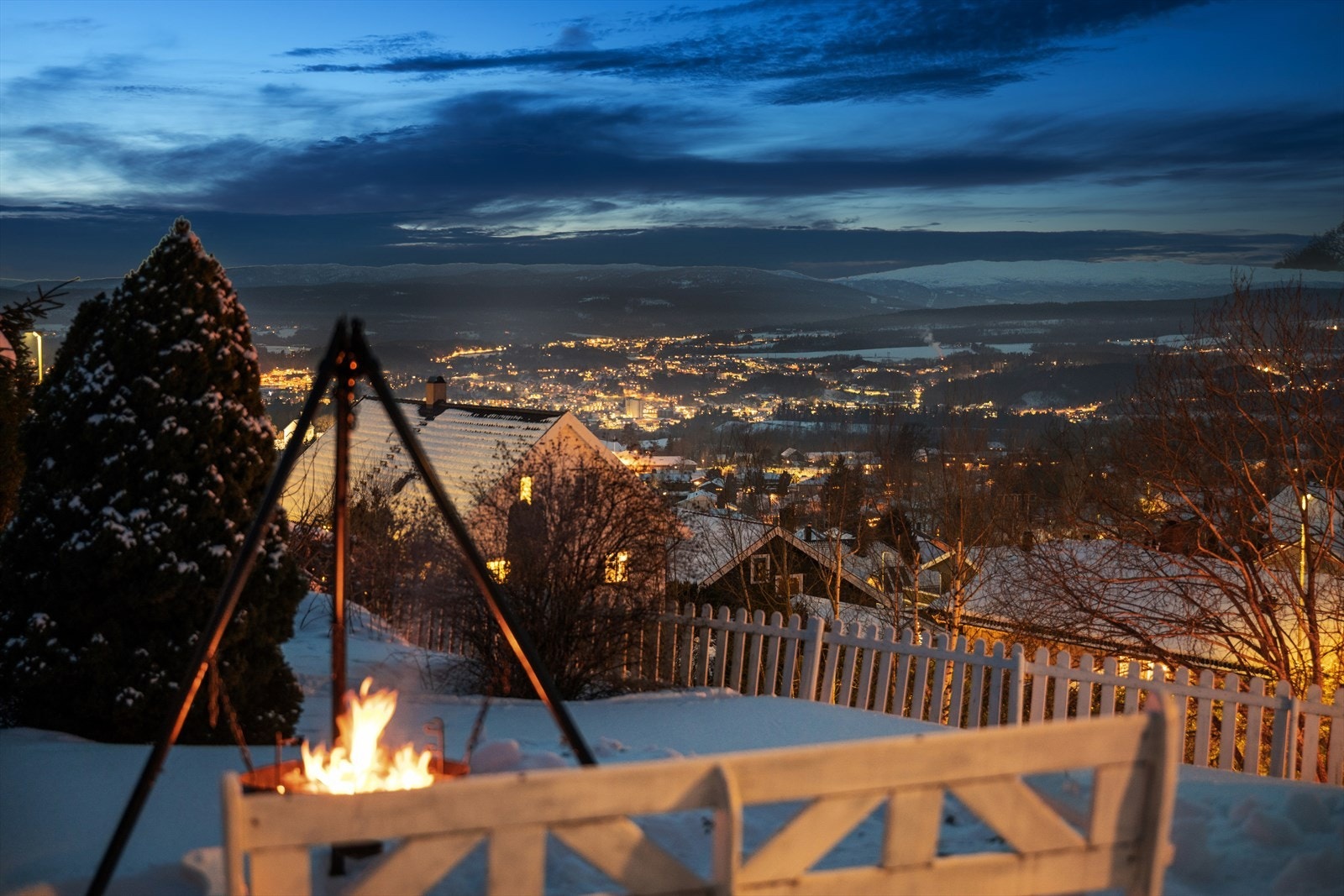 En kopp kakao rundt bålpanna og denne utsikten vil hele familien trives med. Galleribilde