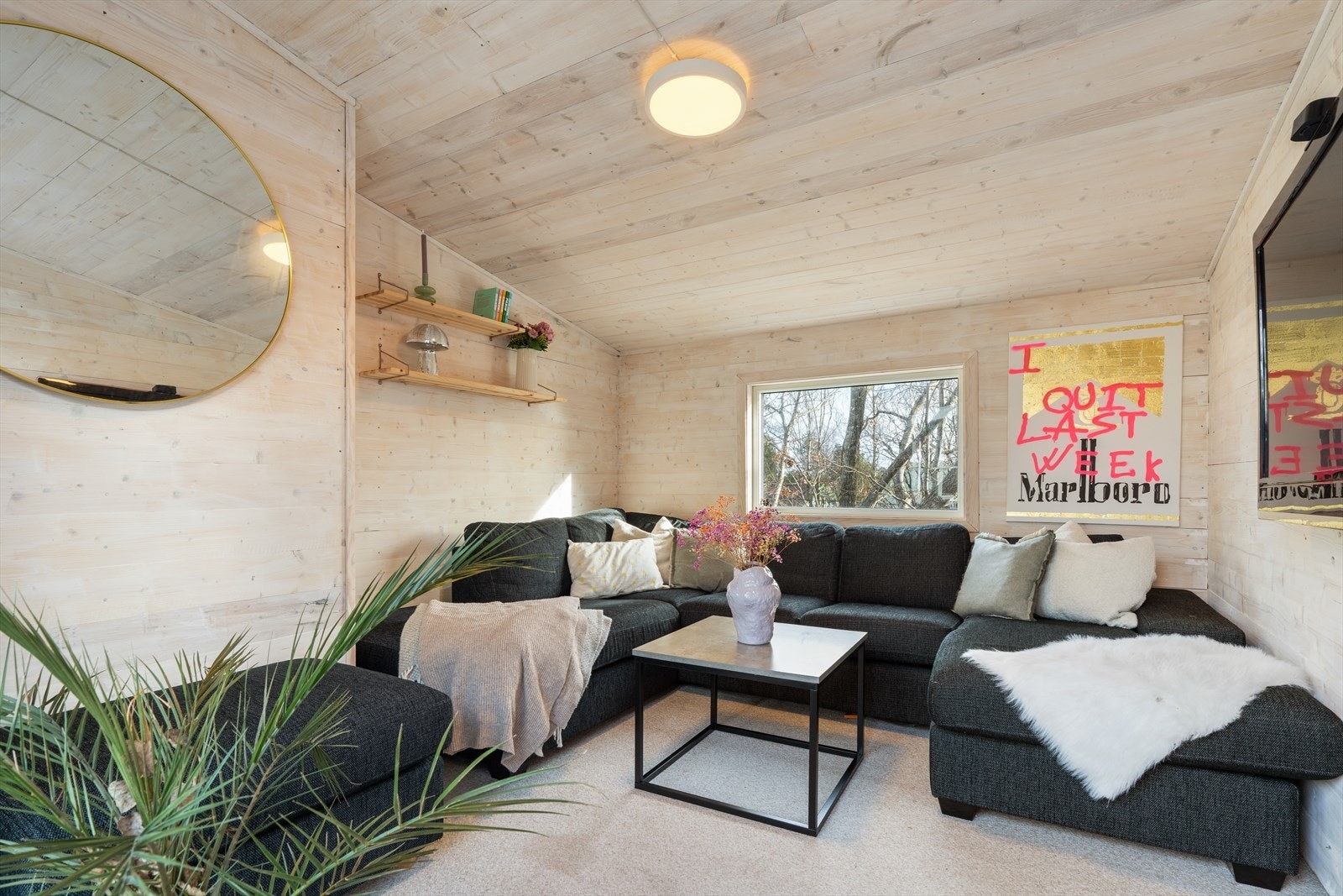 Utestue med god plass til møblement Galleribilde