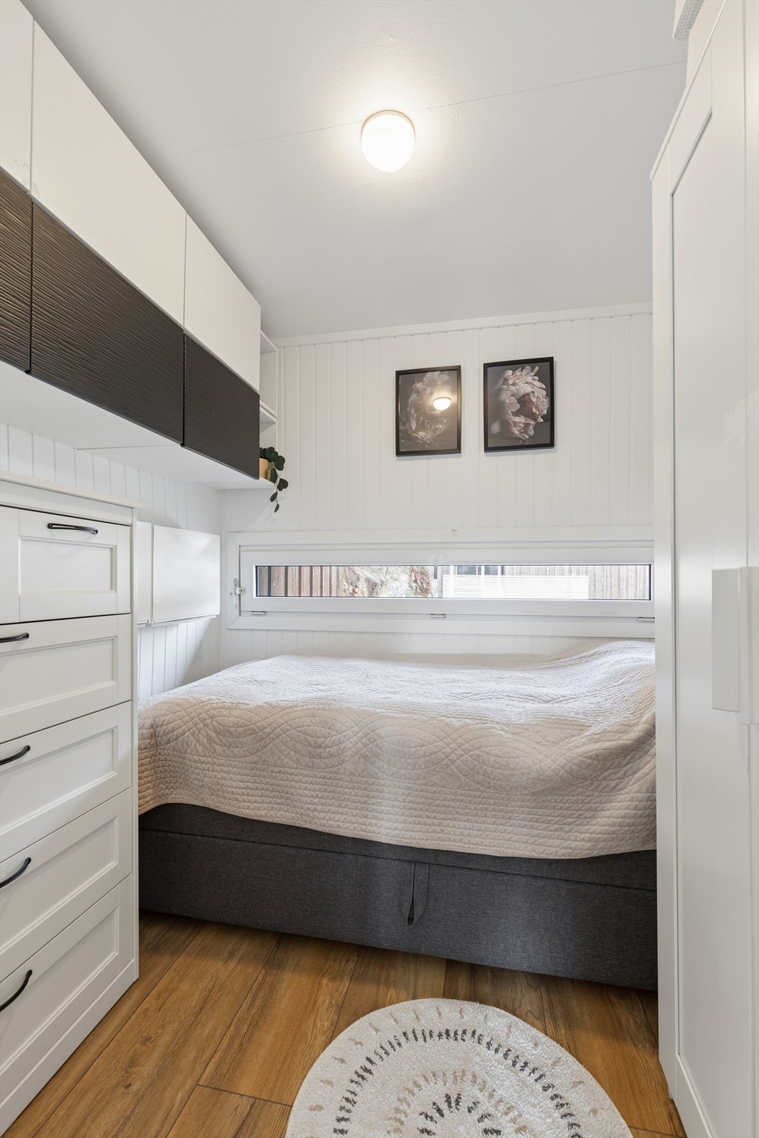 Innredet rom benyttes i dag som soverom, opprinnelig godkjent som kjøkken. Litt lite som et soverom ihht tilstandsrapporten. Galleribilde