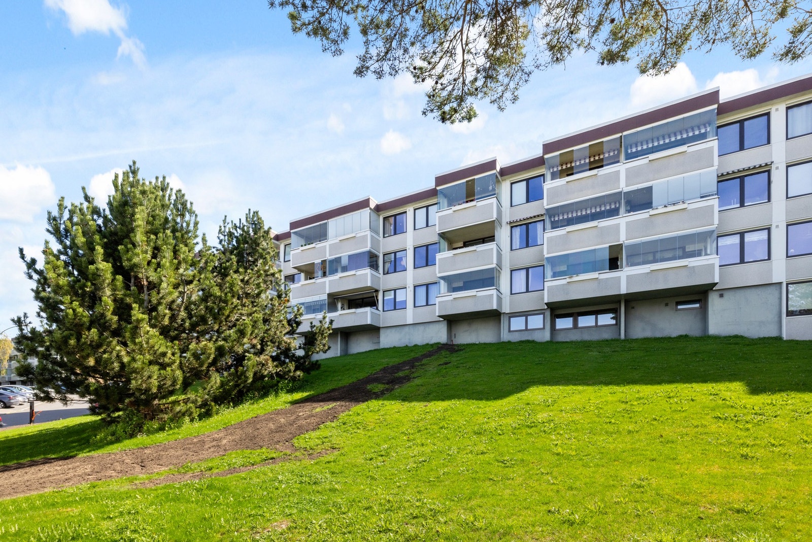 Her bor du høyt og fritt med meget god intern beliggenhet Galleribilde