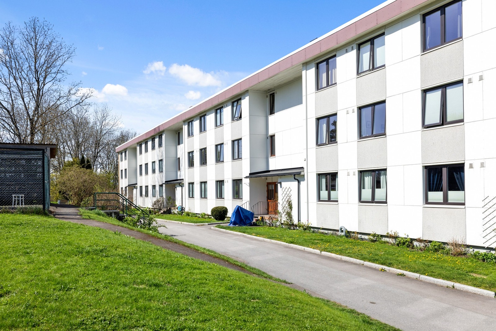 Leiligheten ligger i et attraktivt og veletablert boligområde på Tveita Galleribilde