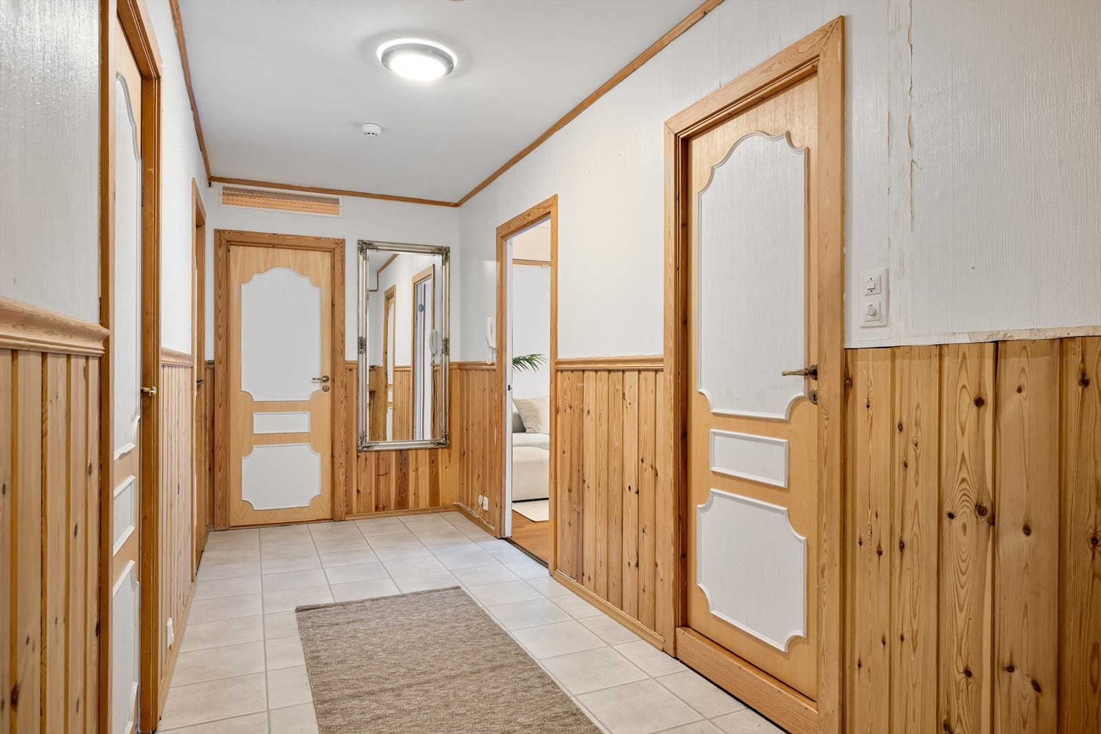 Romslig gang Galleribilde