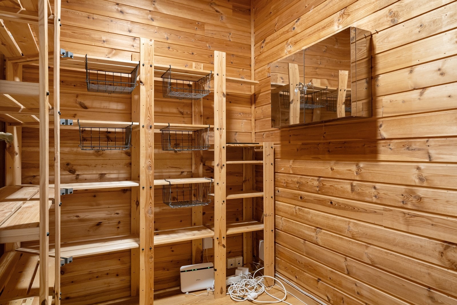 Innvendig bod - i tillegg er det 1 sportsbod i fellesgang i 1. etasje og 1 sportsbod ute Galleribilde