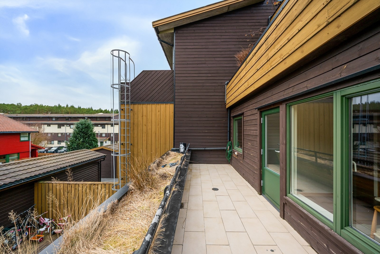 Solrik balkong på 11 kvm Galleribilde