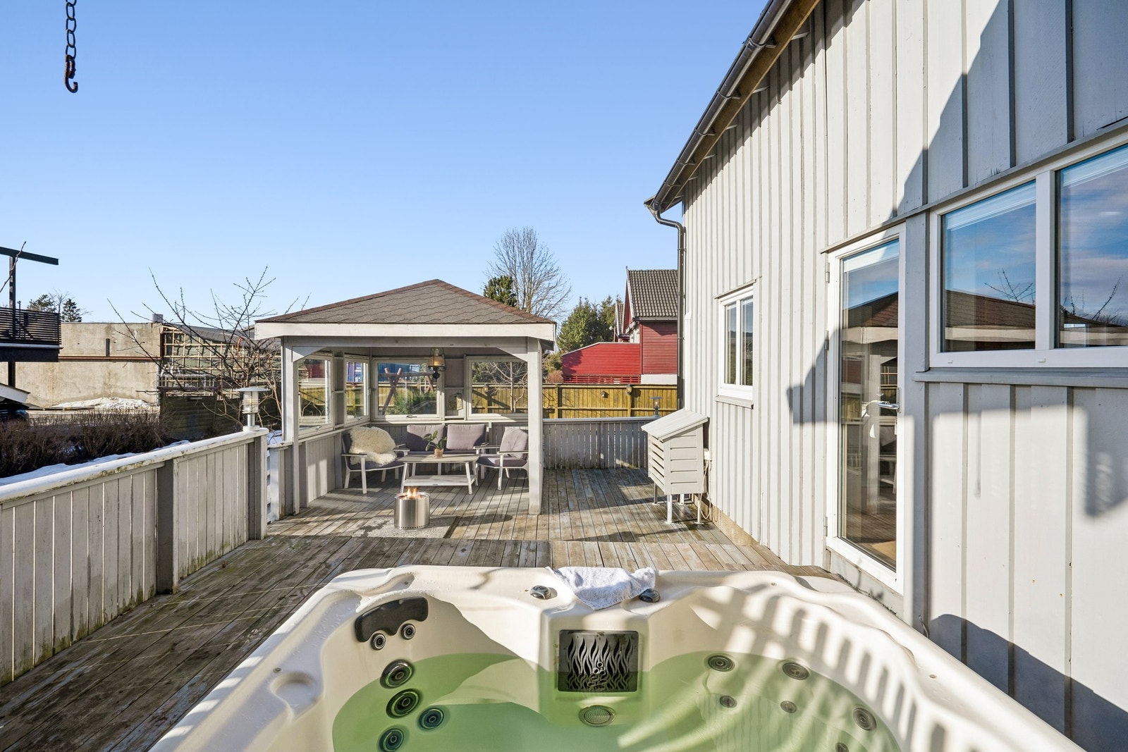 Eiendommen er tilknyttet et vannverk hvor det er 3.450,- i vannavgift årlig. Galleribilde