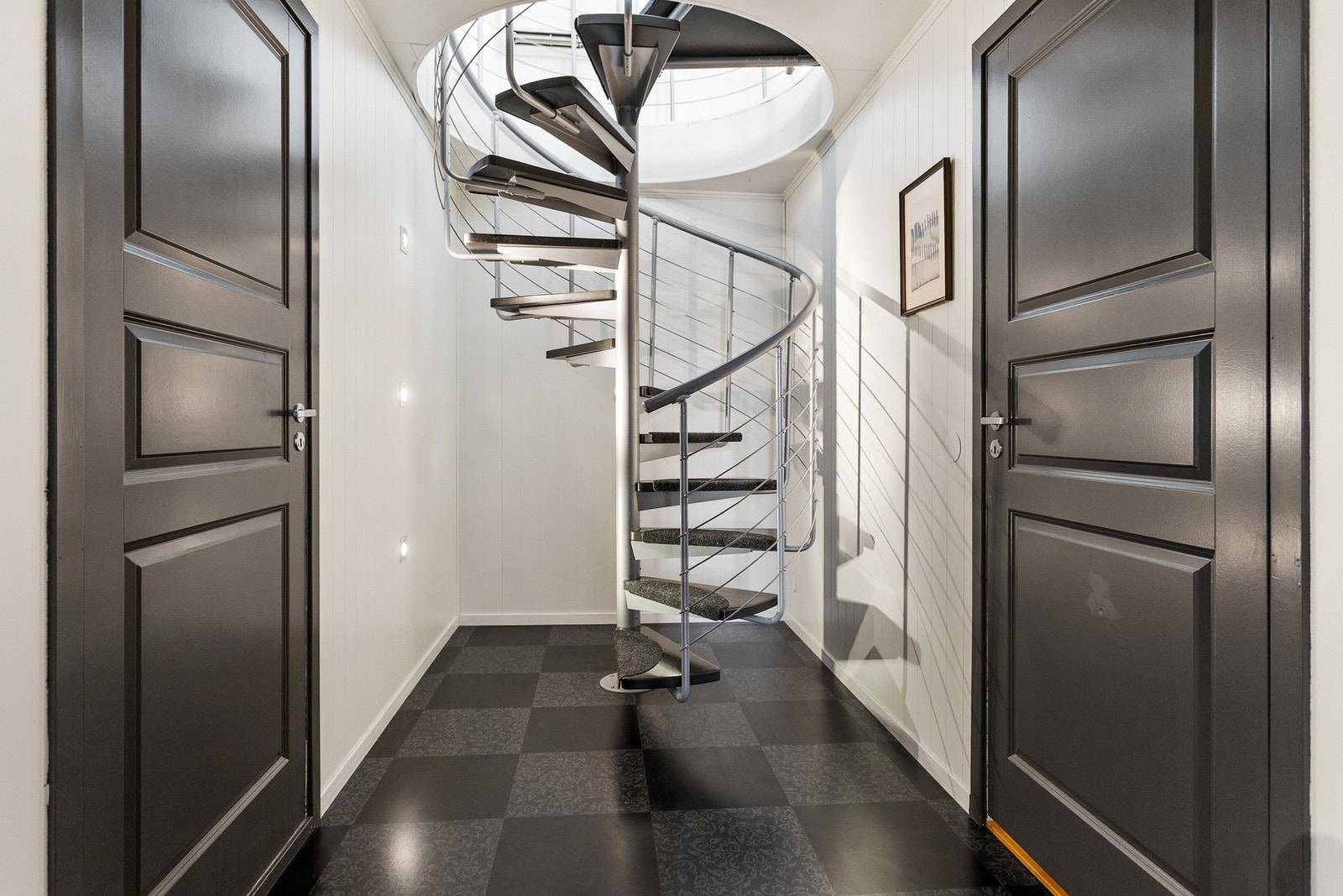 Trapperom i underetasje Galleribilde