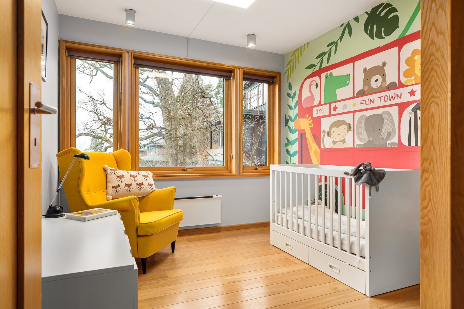 Soverom 2 med garderobeskap Galleribilde