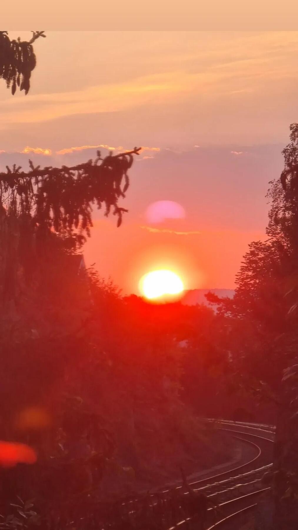 Flott soloppgang sett fra leiligheten. Selgers private bilde. Galleribilde