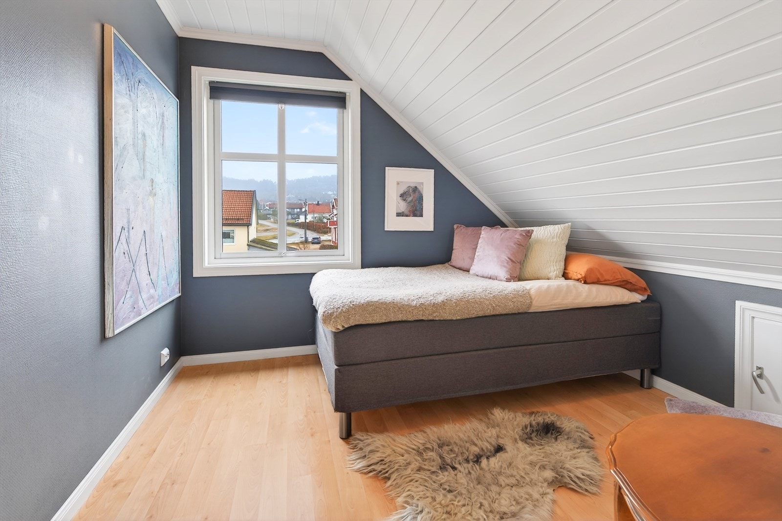 Soverom 3 er pent malt opp Galleribilde