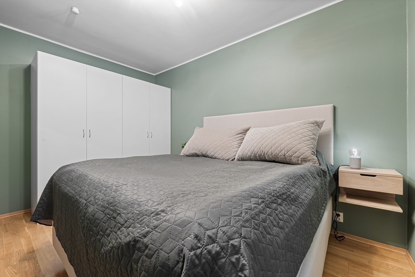 Hovedsoverommet er på 10,6 m² Galleribilde