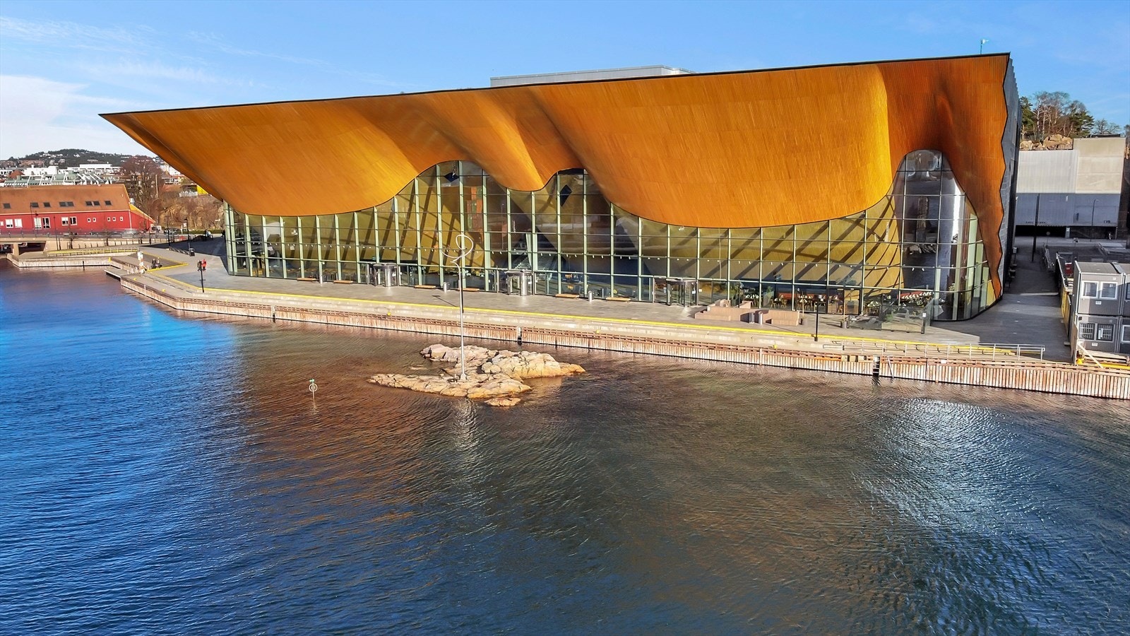 Kilden og kunstsilon ligger rett rundt hjørnet. Velkommen til visning, husk påmelding. Galleribilde