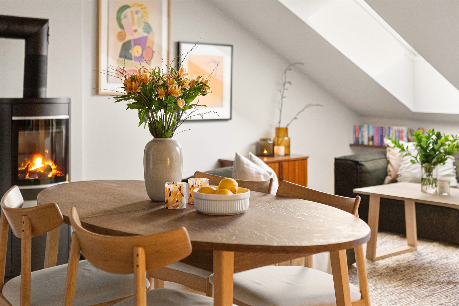 Et perfekt samlingsted både i hverdagen og med middagsgjester Galleribilde