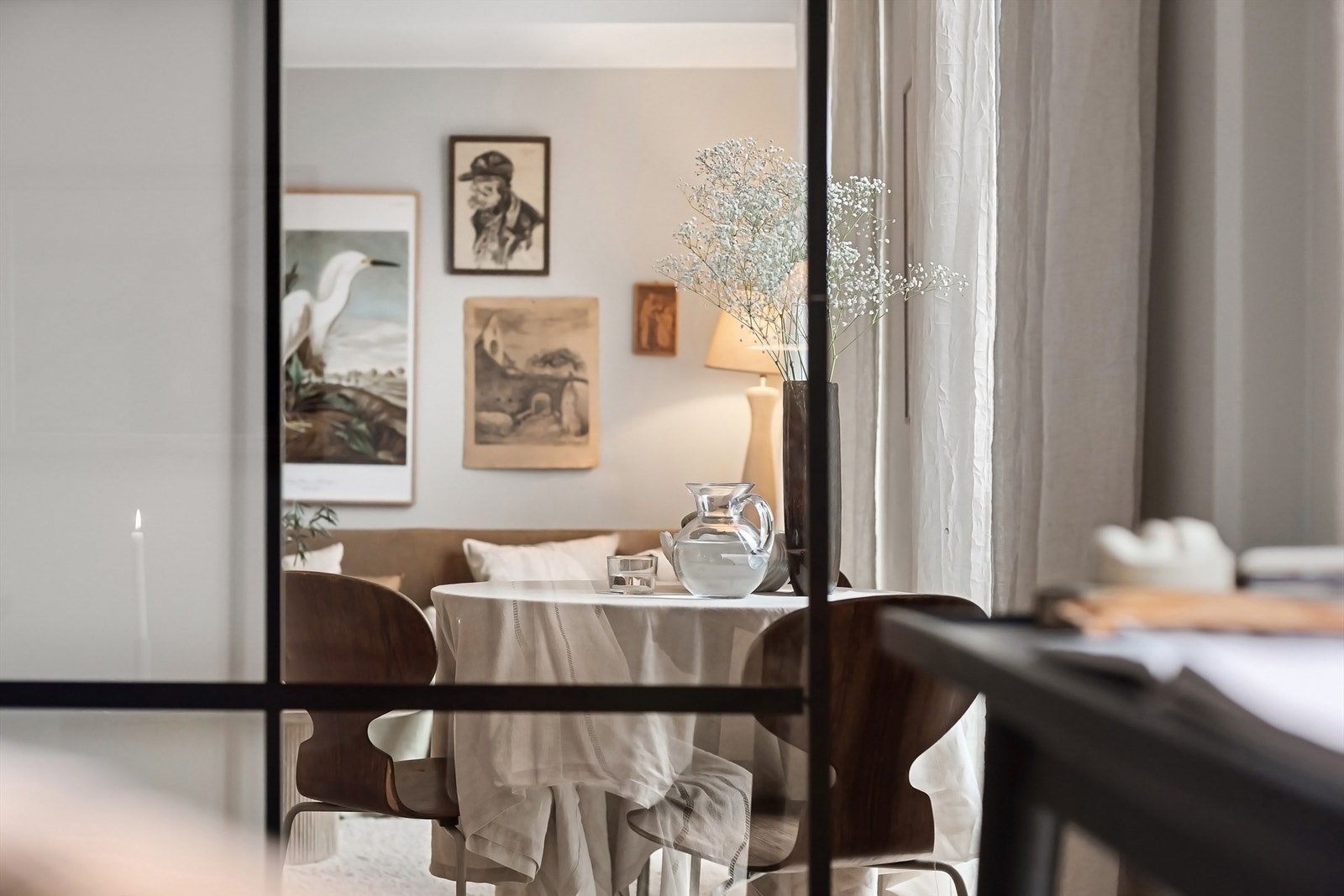 Dette er en moderne og velholdt bolig med en smart planløsning som utnytter hver kvadratmeter. Galleribilde