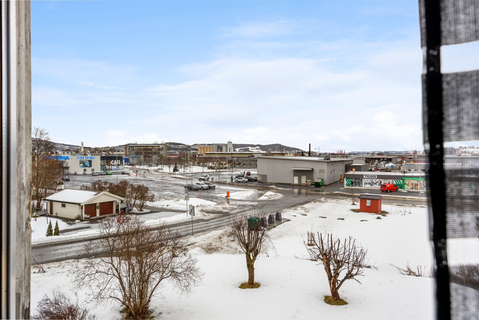 Utsikt fra soveromsvindu. Galleribilde