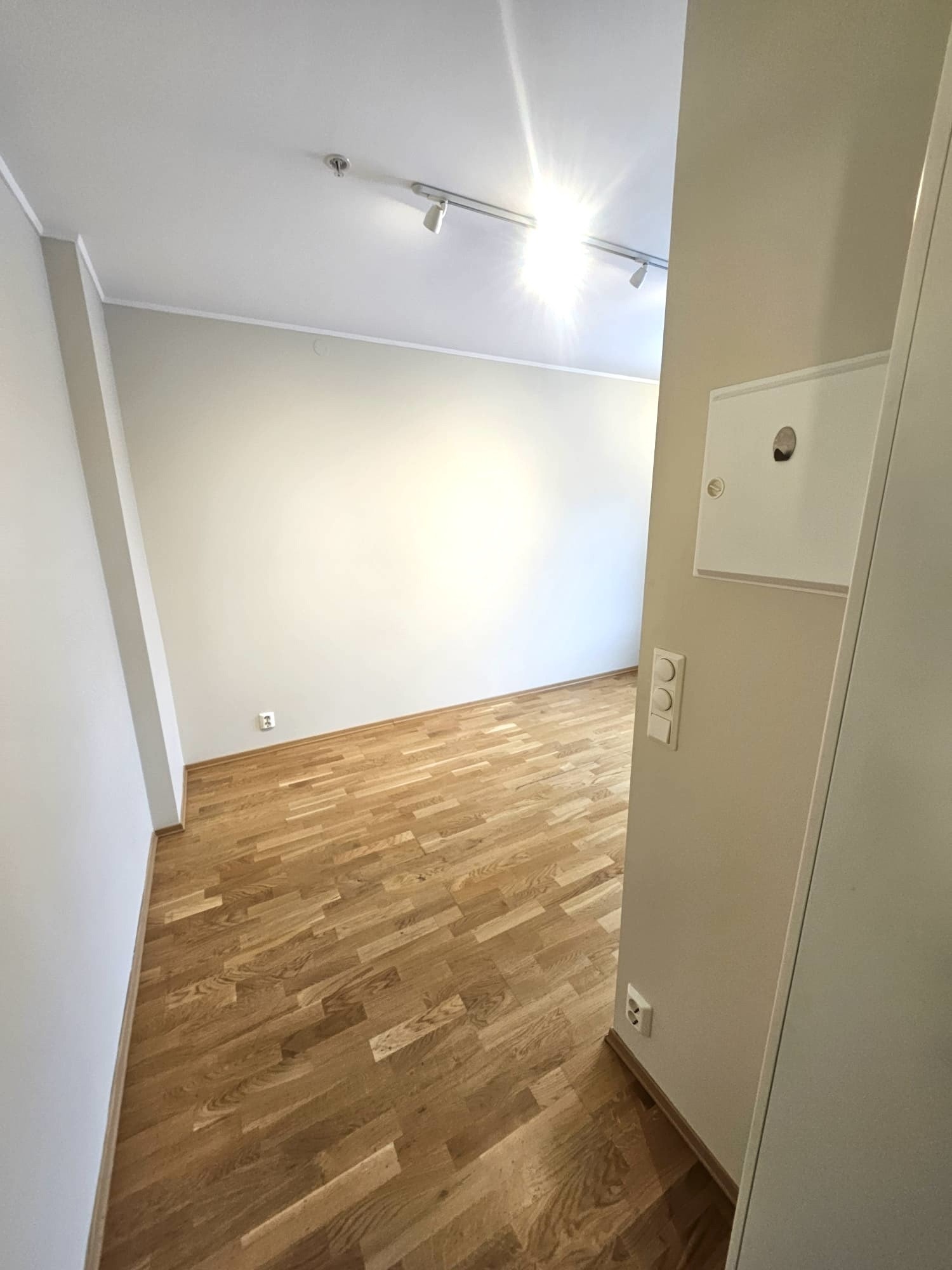 Inngang til stuen/kjøkken. Galleribilde