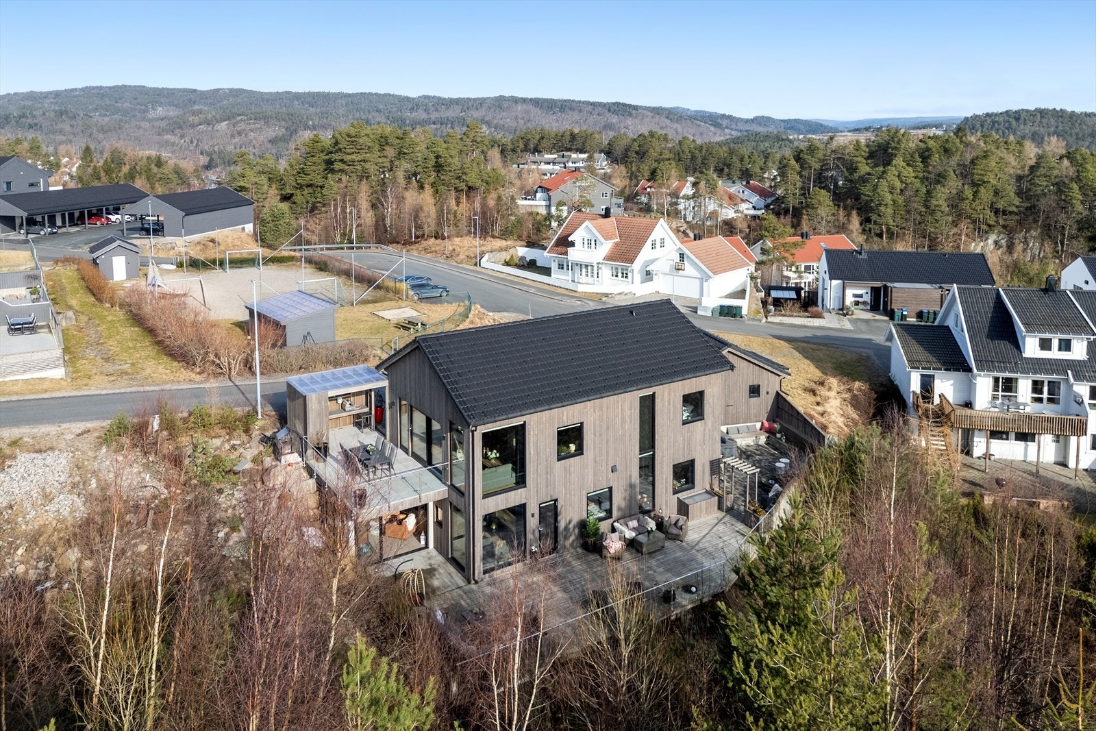 Hjertelig velkommen til Lauras vei 77! Galleribilde