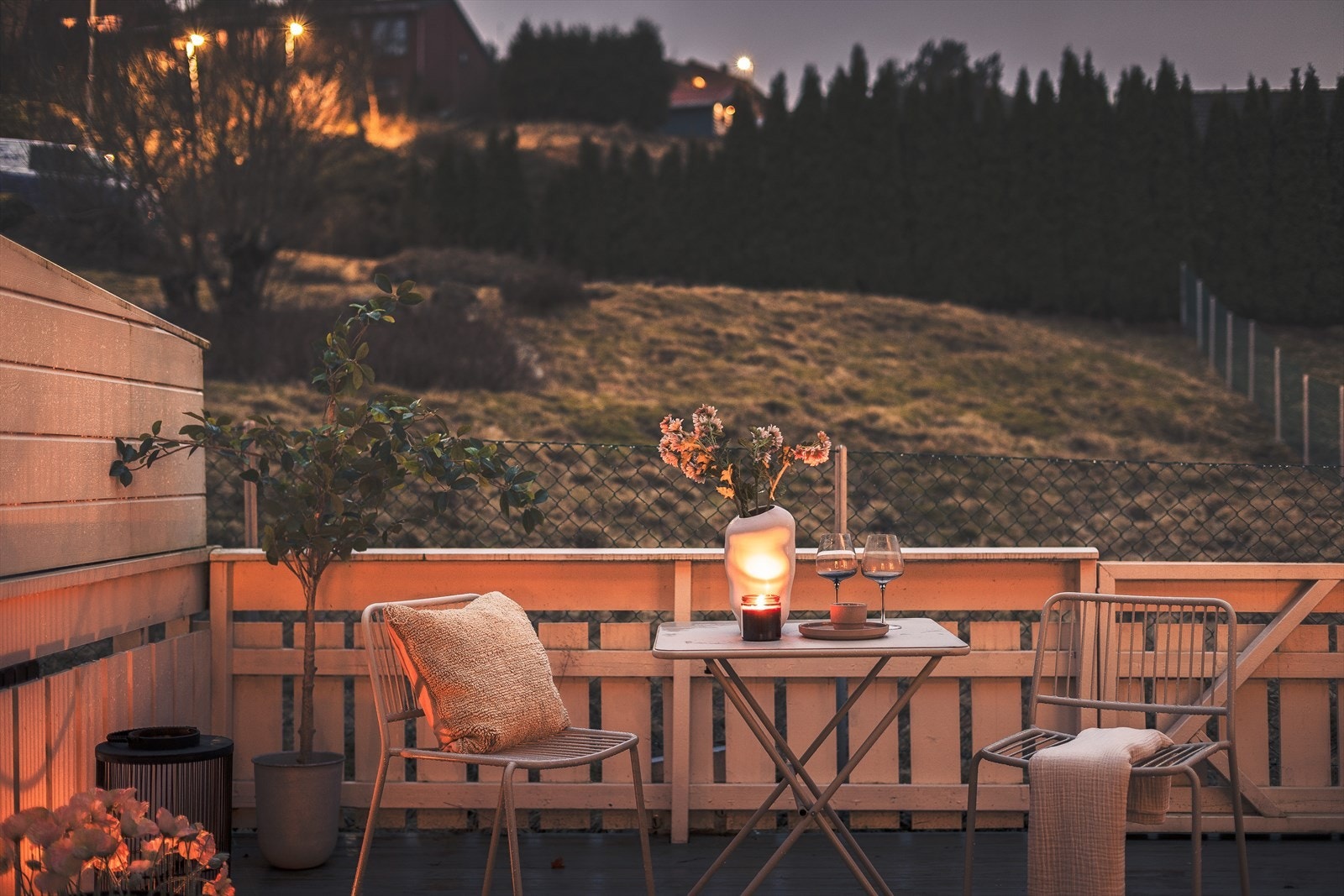 Den deilige terrassen er vestvendt å måler 33,9m². Galleribilde