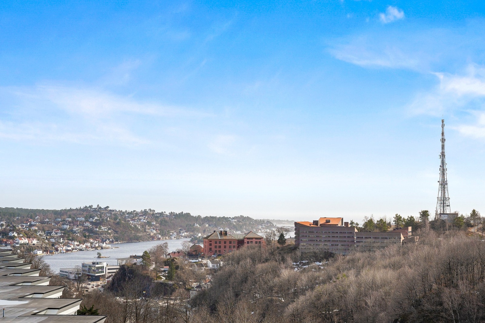 ... til Galtesund og havet på den andre siden Galleribilde