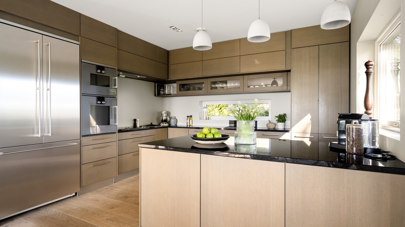 Godt med naturlig lys inn på kjøkkenet Galleribilde