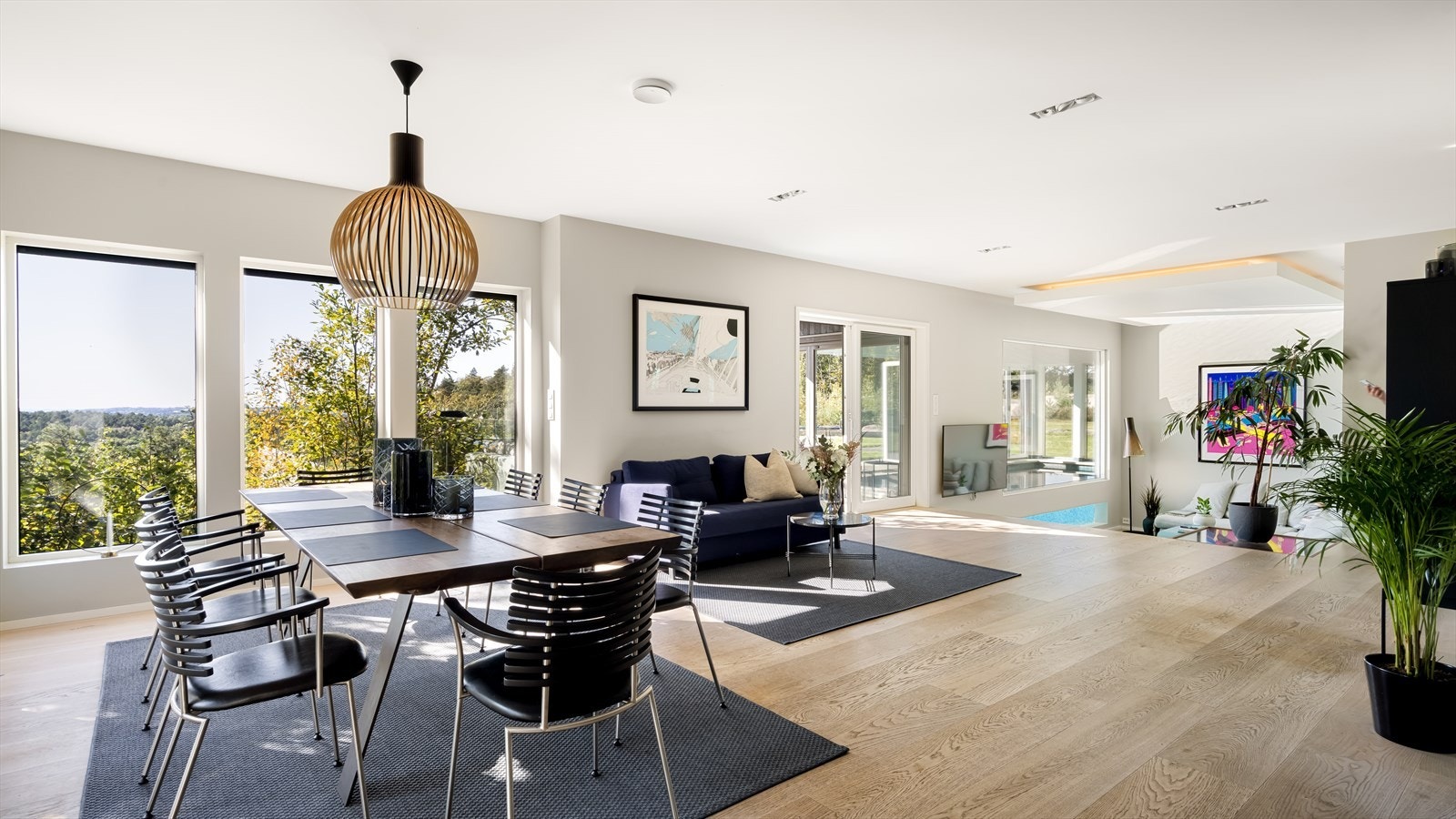 Flott utsikt fra spisebordet Galleribilde