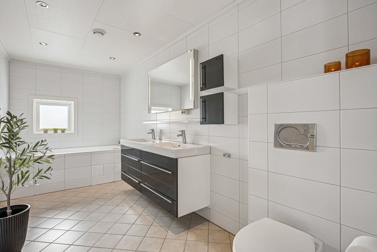 Bad 1. etasje Galleribilde