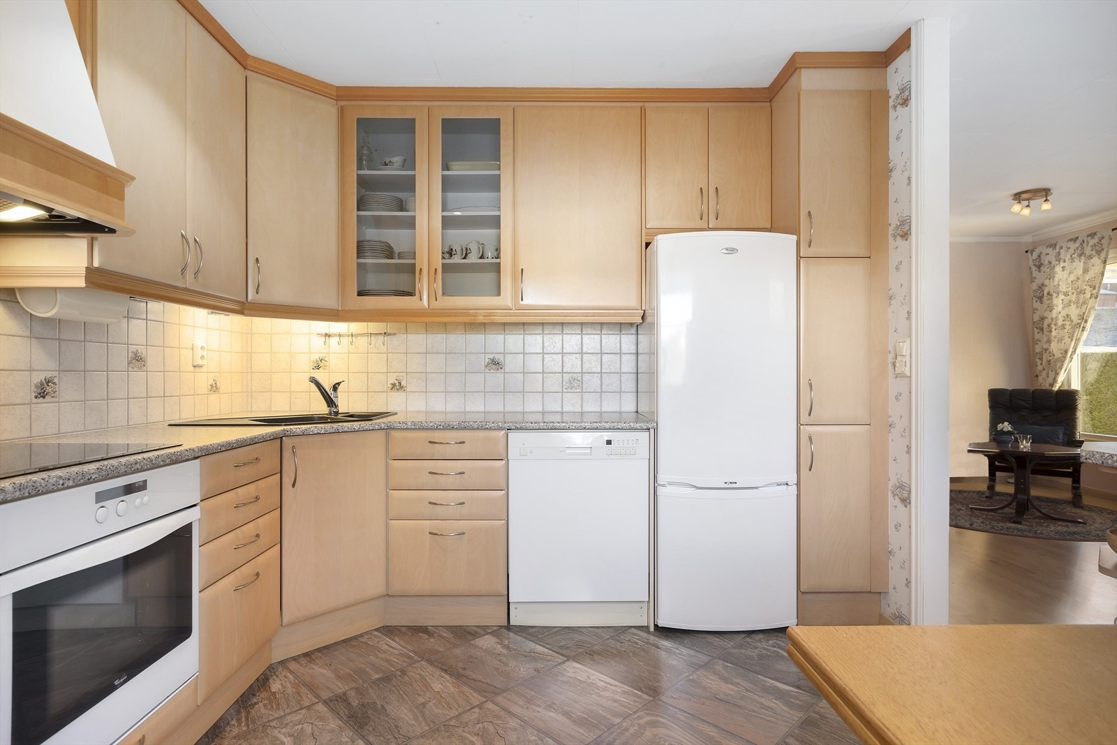 Integrert induksjonstopp og stekeovn. Galleribilde